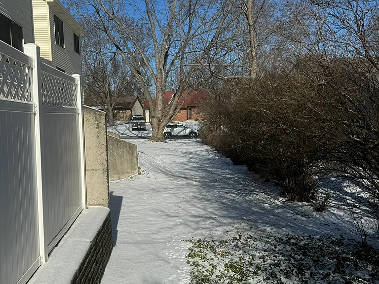 7S485 Lynn Dr — Photo 53