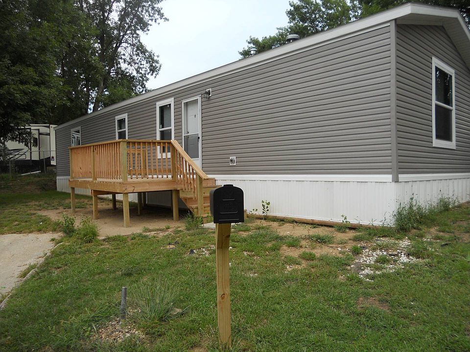 1st image of 3700 28th St Space 150