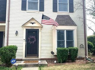 5925 Grisby House Ct, Centreville, VA 20120