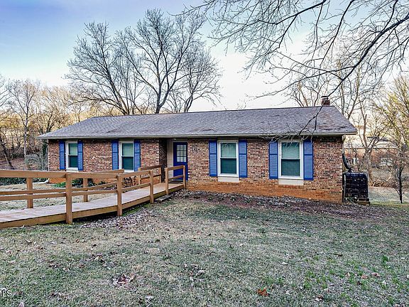 5th image of 1140 Eastbrook Dr