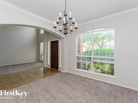 4th image of 4616 Maple Hill Dr