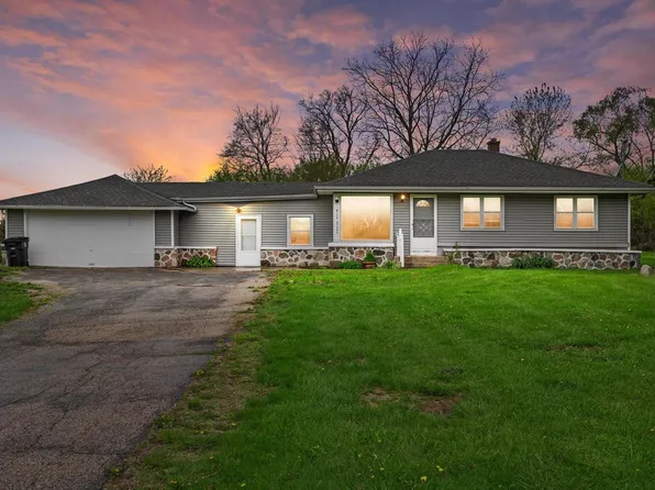 W126N7009 Highland DRIVE, Menomonee Falls, WI 53051