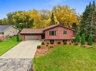W2819 Schmalz Cir, Appleton, WI 54915