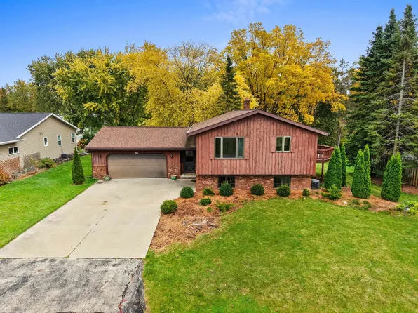 W2819 Schmalz Cir, Appleton, WI 54915