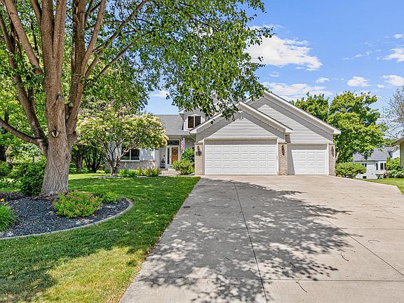 2nd image of 9832 Rosemill Cir N
