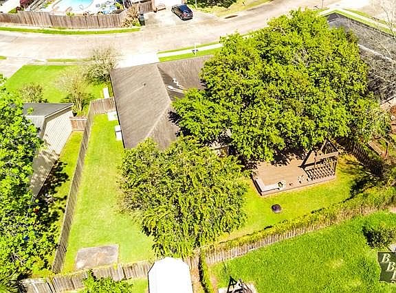 3rd image of 404 Galveston Dr