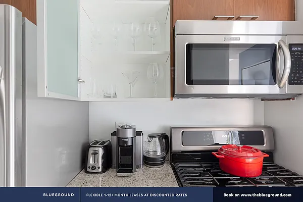 Rented by The Blueground | media 6