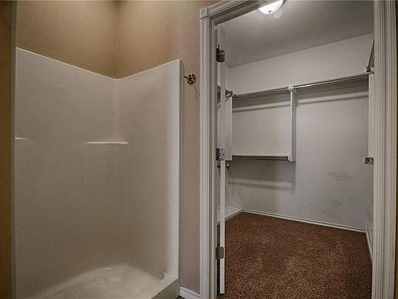 4th image of 11326 NW 121st Pl
