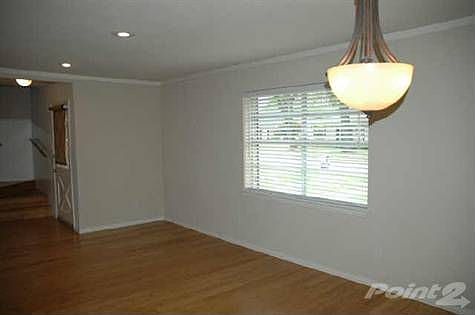 3rd image of 1201 La Mesa Dr