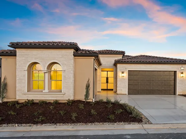 11182 N Via Pavena Dr, Fresno, CA 93730