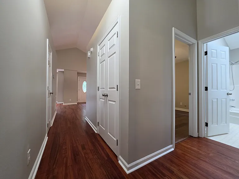503 Dunwoody Dr — Photo 10