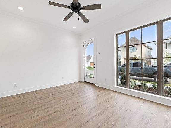3rd image of 115 Gaunt Ln #700