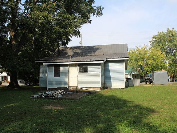 3rd image of 335 Caldwell St