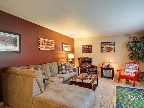 2nd image of 5611 Oakshire Pl