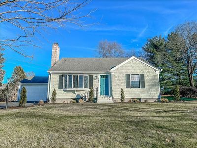 166 Meshanticut Valley Pkwy, Cranston, RI, 02920