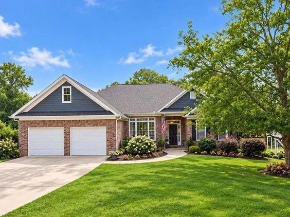 93 Overlook Cir, Dawsonville, GA 30534