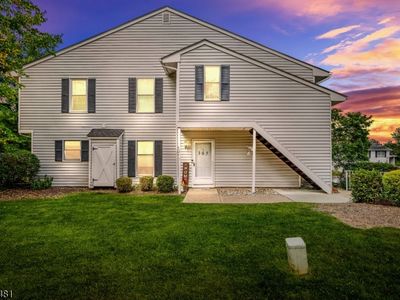 365 Burdock Ct, Three Bridges, NJ, 08887