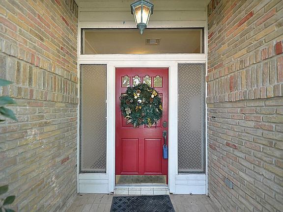 4th image of 1111 Chippenham Dr