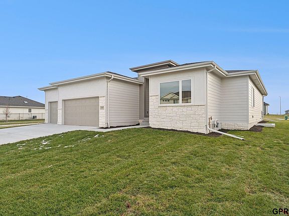 2nd image of 20605 Woodridge Dr