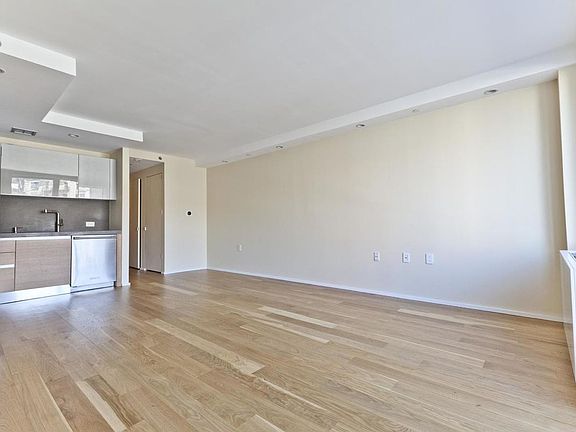 3rd image of 2280 Frederick Douglass Blvd #3F
