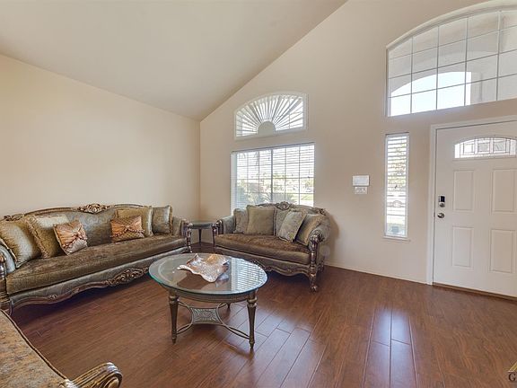 4th image of 4809 Equestrian Ave