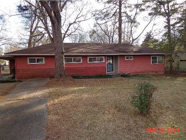1st image of 803 Woody Dr