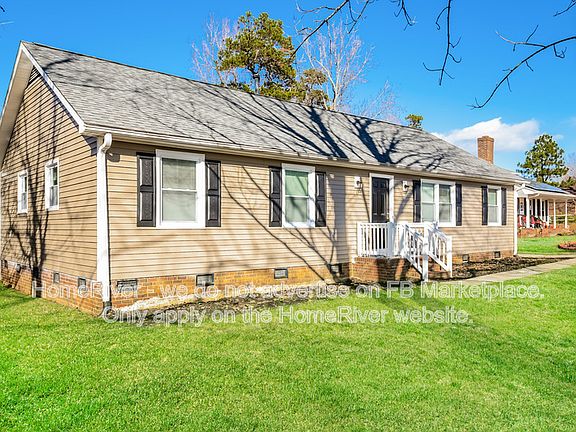 2nd image of 703 Woodlake Dr