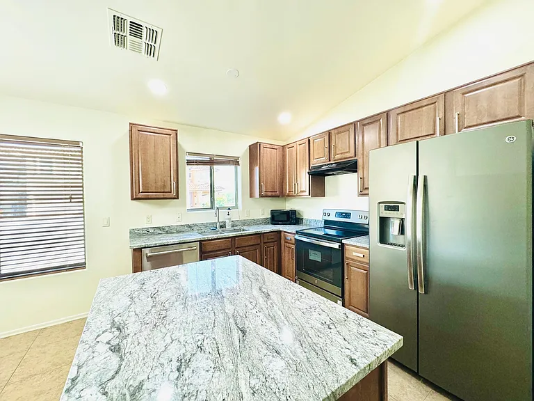8475 S Otis Dr — Photo 26