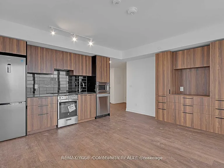 501 Yonge St #4802 — Photo 15