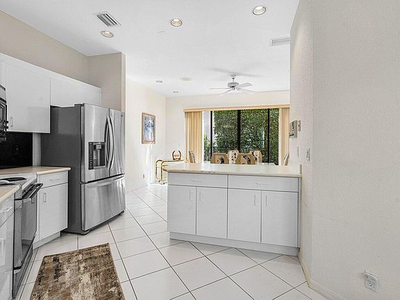 5th image of 17099 Ryton Ln