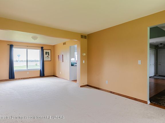 5th image of 11217 Sand Hill Dr