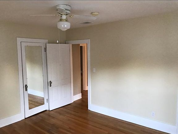 4th image of 364 1/2 W Wabasha St