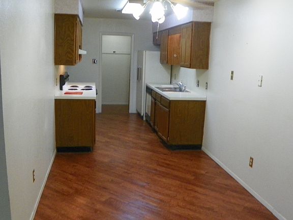 3rd image of 6644 Hardwick Dr