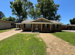 1899 McPherson Rd, Memphis, TN 38116