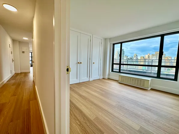 501 East 87th Street image 13 of 39