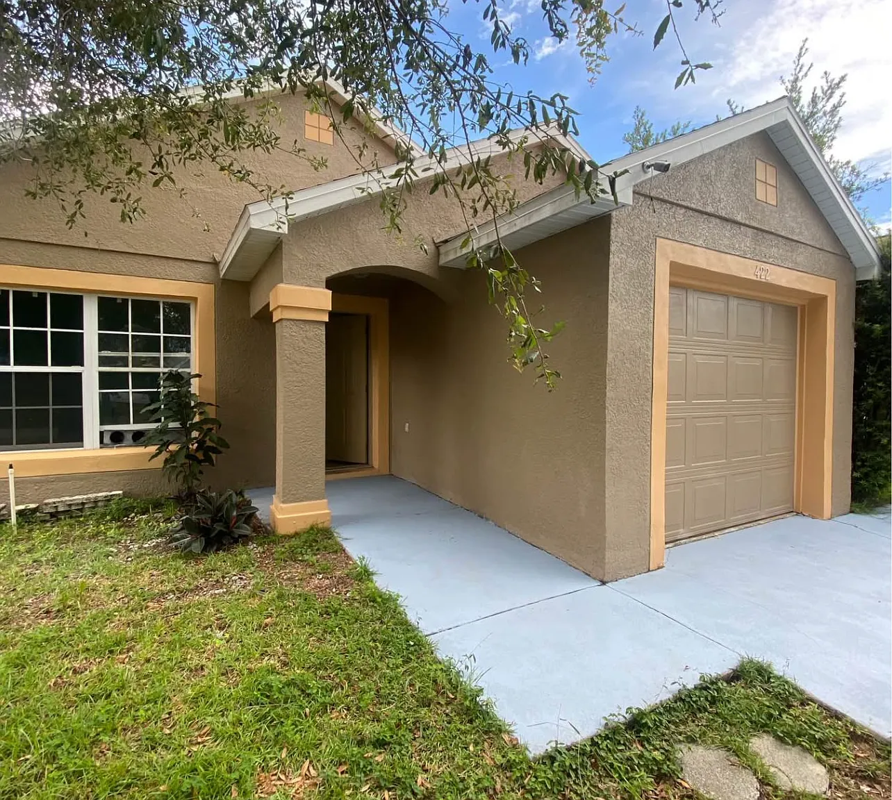 3 bed, 1194 sqft, $1,800 — Photo 2