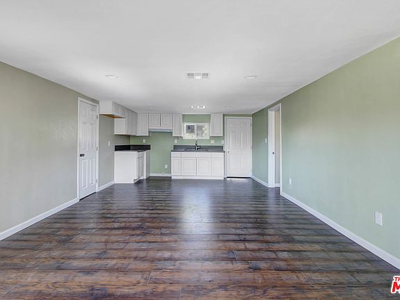 4th image of 26082 Cypress St