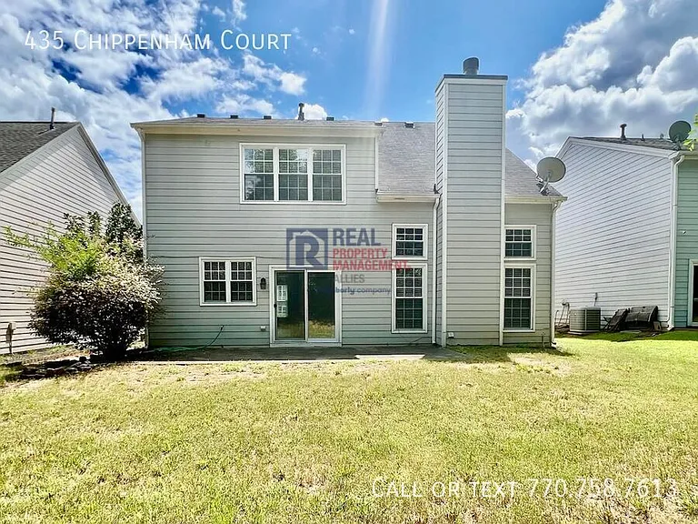 435 Chippenham Ct — Photo 16