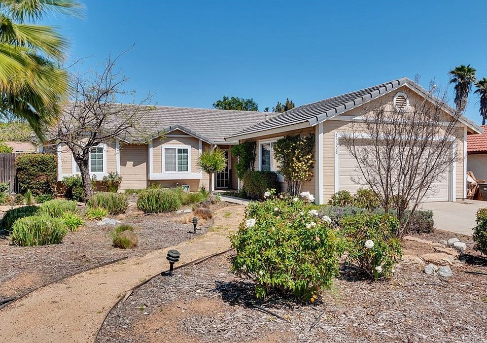 1st image of 23308 Sonnet Dr