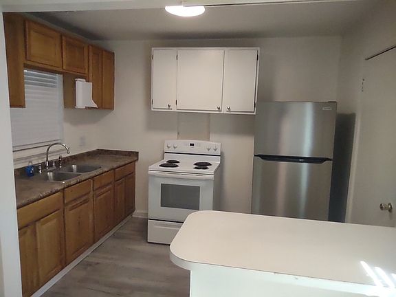 5th image of 11 Carey Ave