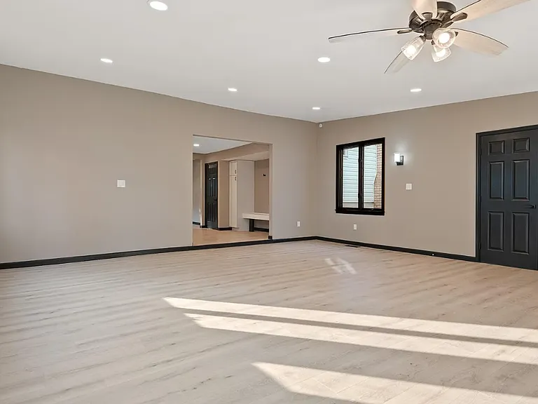 2175 Gale Dr — Photo 16