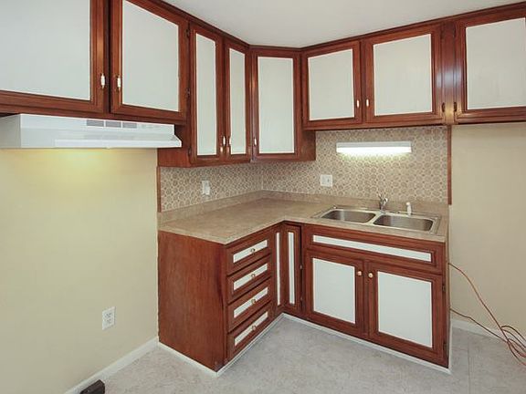 5th image of 5017 Cedarwood Ln
