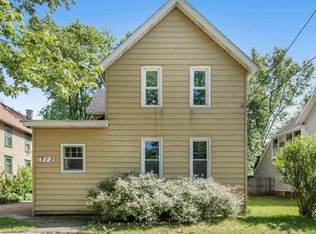 712 7th St NW APT 1, Grand Rapids, MI 49504