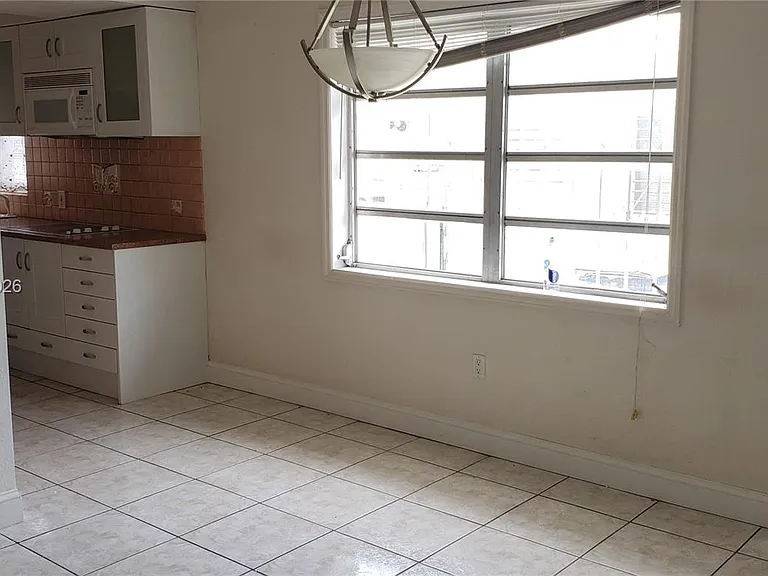 2114 Biarritz Dr #2 — Photo 20