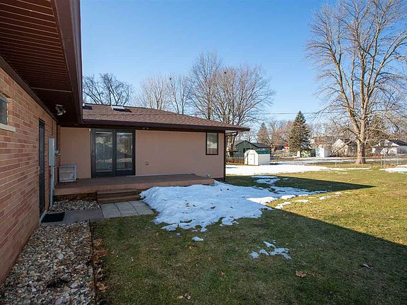 3rd image of 3621 Clearview Dr