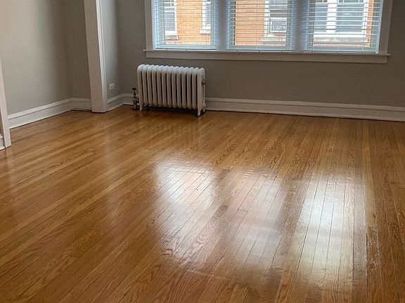 3rd image of 4503 N Greenview Ave APT 2W