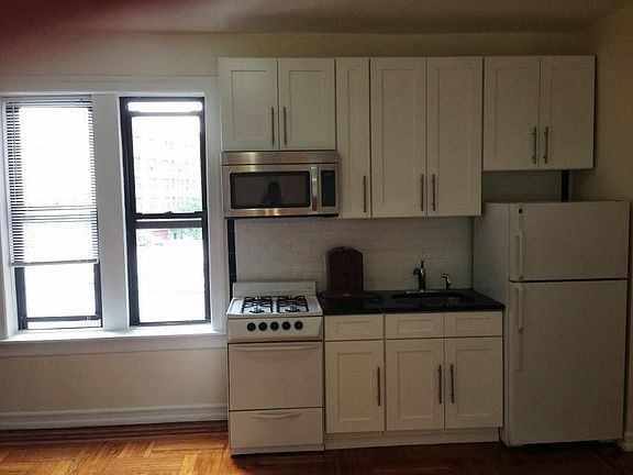 5th image of 611 W 171st St APT 34b