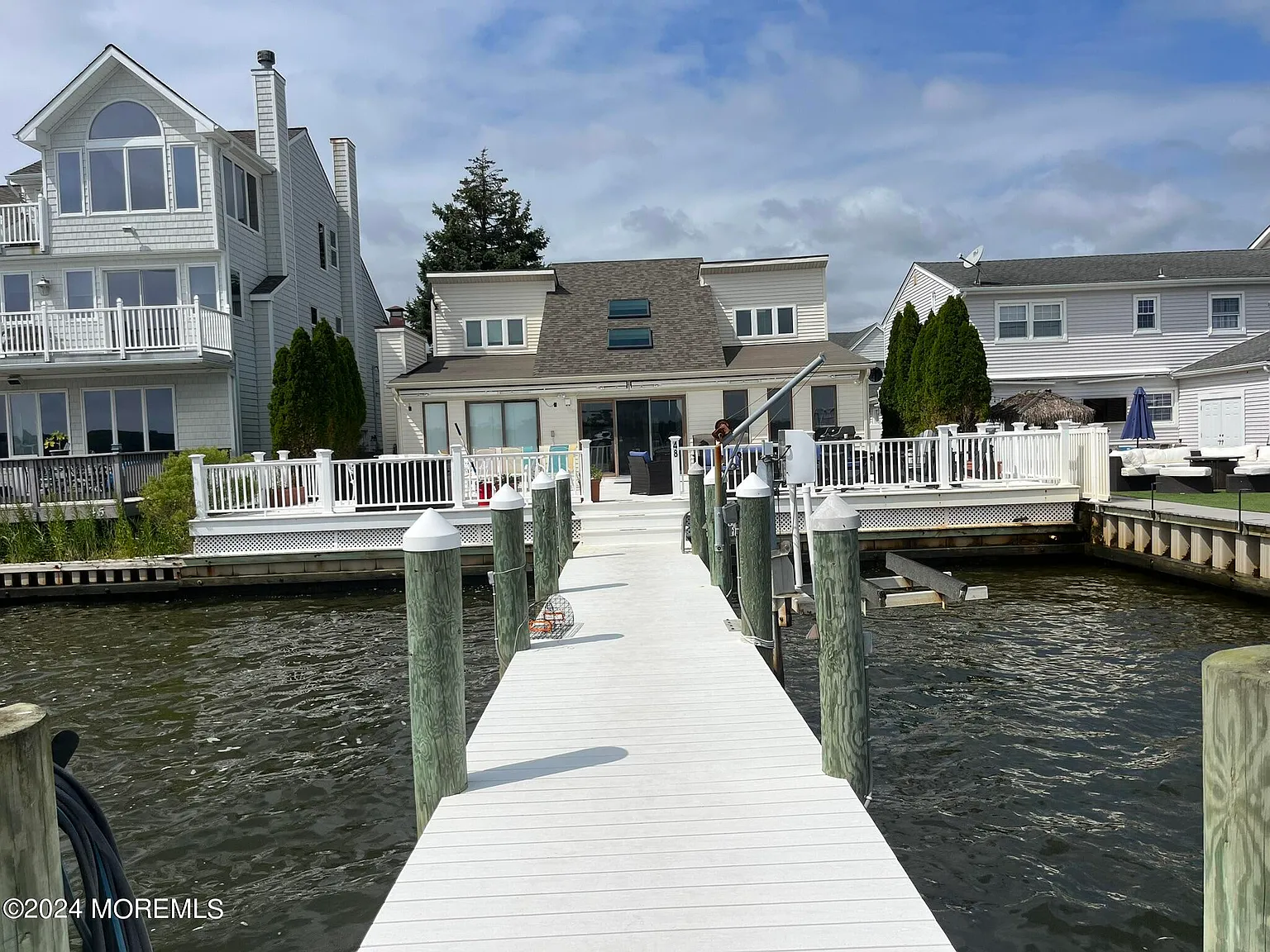 48 Island Dr photo 1