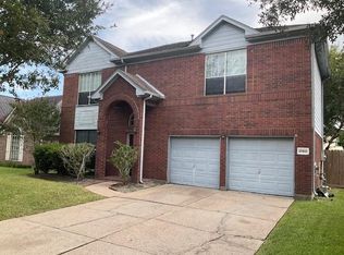 17911 Scenic Oaks Dr, Richmond, TX 77407