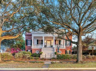 305 S Broadway St, Natchez, MS 39120